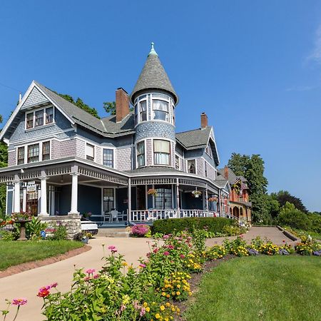 דובוק The Hancock House Bed & Breakfast Inn מראה חיצוני תמונה